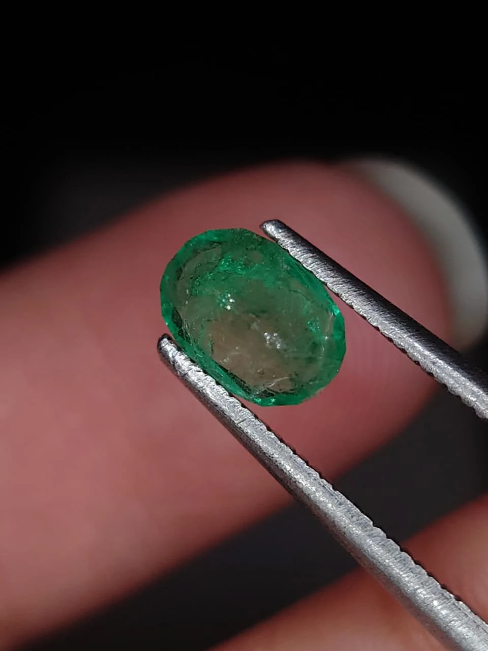 0.8ct Natural Oval Faceted Panjsher Emerald from Afghanistan — view 5
